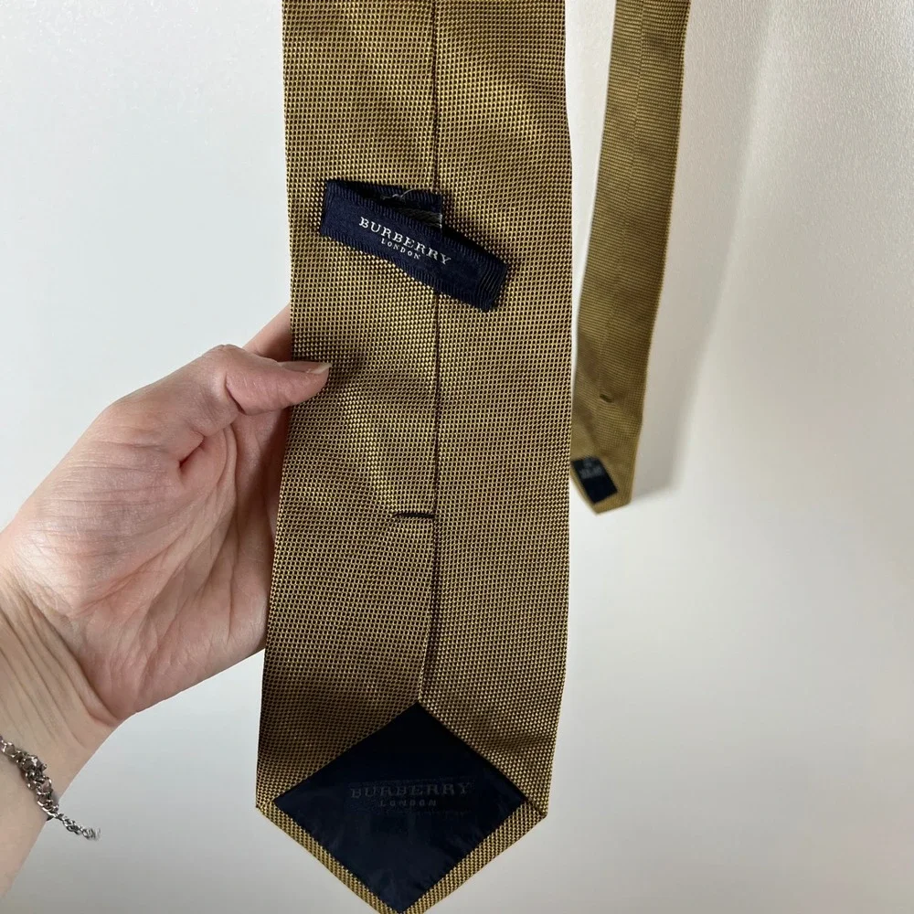 Burberry London Mens Silk‎ Tie Olive Green Gold Micro Pattern Geometric Italy